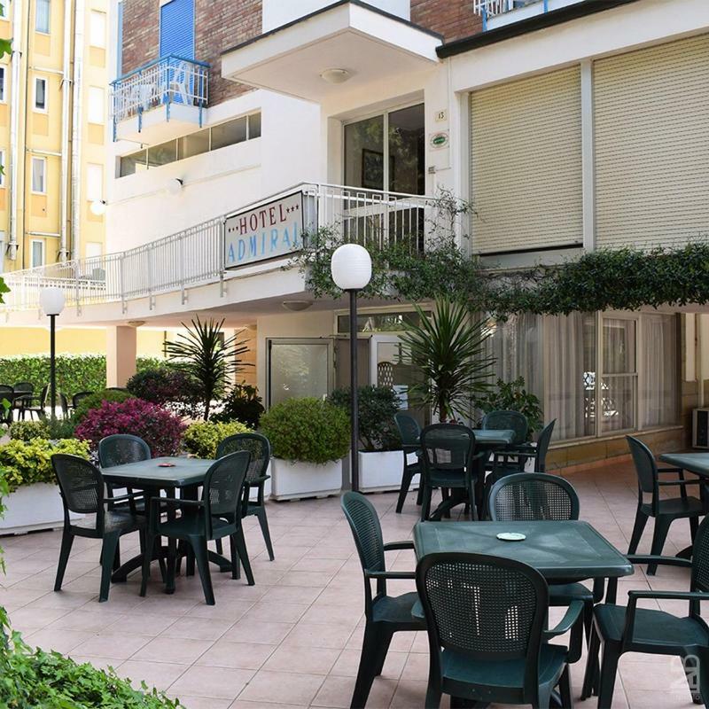 Hotel Admiral Pinarella Esterno foto